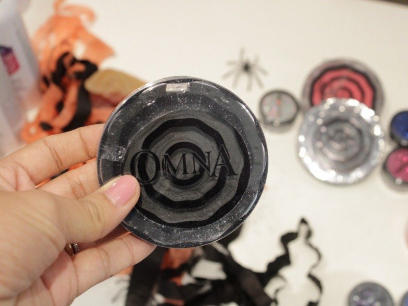 Make Halloween.