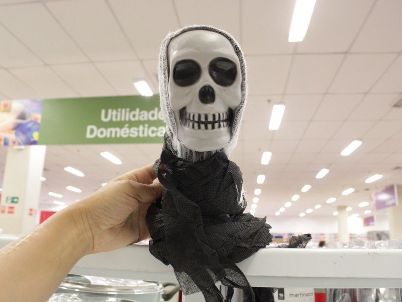Enfeite por R$ 24,99.