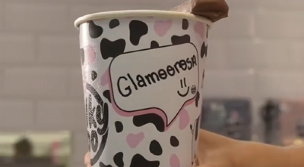 Milkshake Glamoorosa na Milky Moo