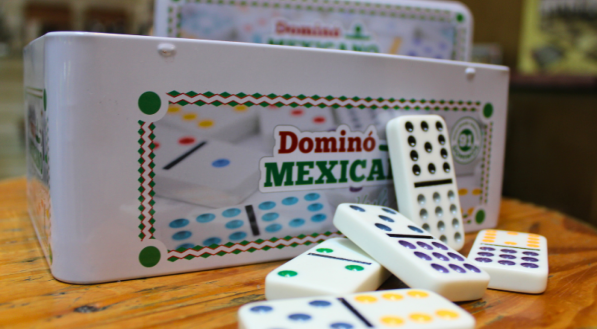 Domin&oacute; mexicano &eacute; um jogo cl&aacute;ssico para 4 a 10 jogadores. 