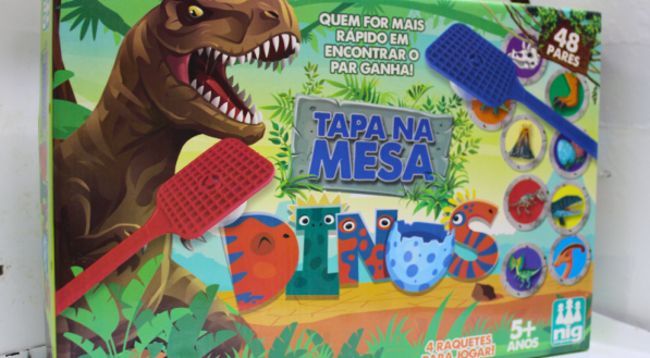 Tapa na Mesa - Dinos &eacute; um jogo para at&eacute; 4 jogadores acima de 5 anos. 