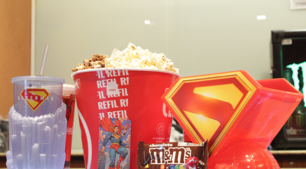 Combo do Superman no Cinemark.