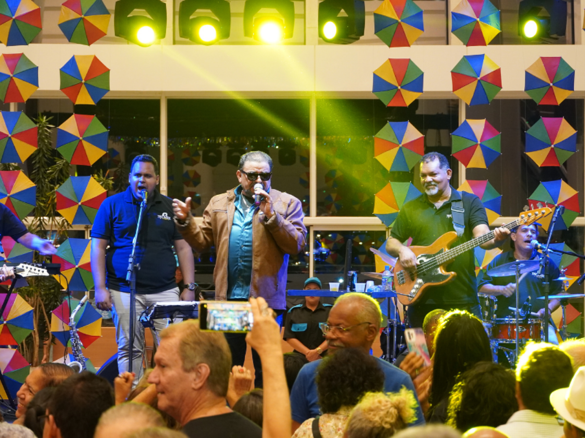 É hoje! Show gratuito do grupo The Rossi no Dia dos Avós