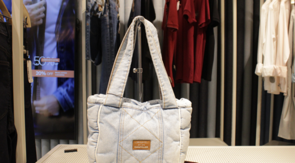  A bolsa est&aacute; por R$ 249.