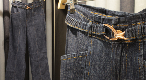 A cal&ccedil;a est&aacute; por R$ 549.