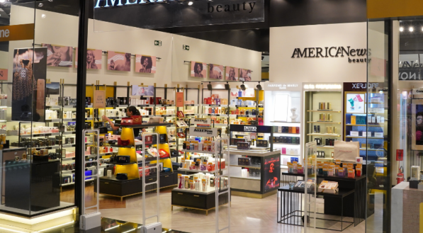 Fachada da perfumaria Americanews.