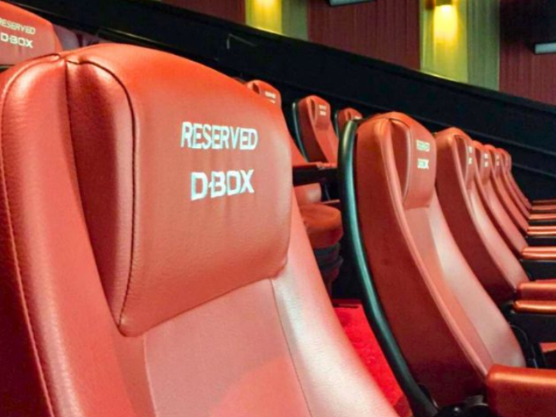 Cadeiras D-box do cinema RioMar Recife.