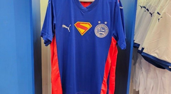 Nova camisa tricolor por R$ 429,99