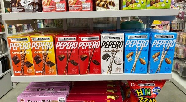Confira os outros sabores de Pepero, como o crocante e amêndoas. 