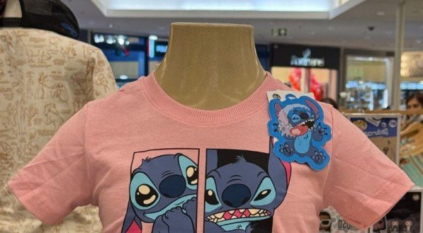 A Piticas tem canecas, velas e muuuuuitas opções de camisetas. 