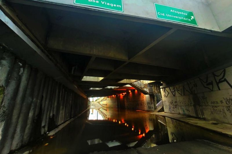 T&uacute;nel da Aboli&ccedil;&atilde;o sofre com constantes alagamentos
