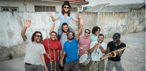 sem-peneira-pra-suco-sujo