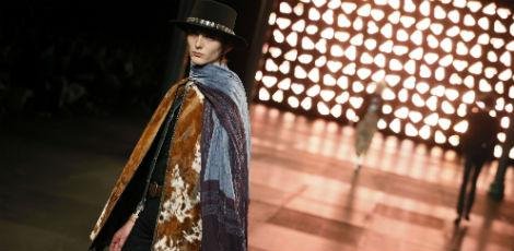 Estilista Hedi Slimane mostrou sua coleção masculina primavera-verão 2015