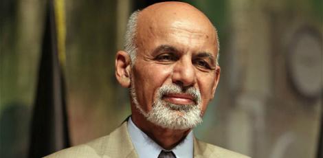 Ghani fugiu do palácio presidencial e ficou na Embaixada dos Estados Unidos, mas já deixou o país