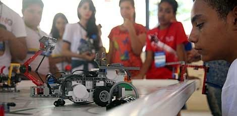 Estudantes da rede municipal disputam 1º Torneio de Robótica First Lego League