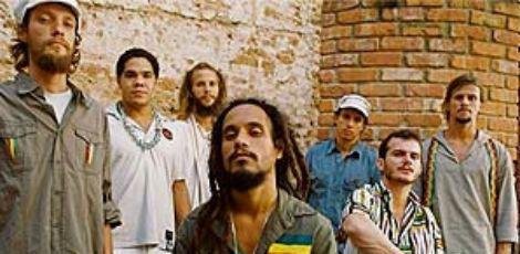 Músicos de banda de reggae são assaltados e agredidos na Bahia