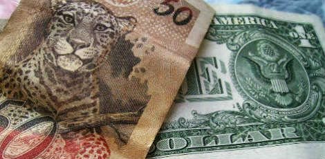 Dólar supera R$ 3,75 com preocupação fiscal, no maior valor desde 2002