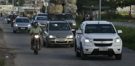 Tribunal libera cobrança de multas por farol baixo apagado em rodovias