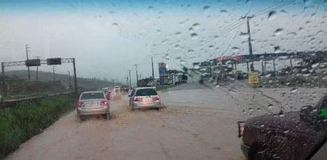 Caruaru teve pontos de alagamento