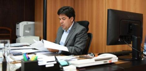 Mendonça Filho posta foto de não-adesão à paralisação nacional