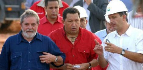 Obra de constru&ccedil;&atilde;o da refinaria Abreu e Lima em Pernambuco come&ccedil;ou a ser tocada com a Venezuela, mas Hugo Chavez abandonou projeto. Com a Lava Jato, projeto ficou pelo caminho, faltando metade da capacidade de produ&ccedil;&atilde;o