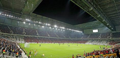 A Arena da Baixada recebe Athletico-PR x Coritiba pelo Campeonato Paranaense