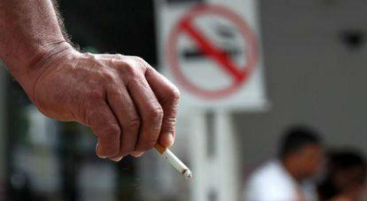 O governo tamb&eacute;m vai legislar para restringir onde o cigarro &eacute; vendido e s&oacute; permitir produtos com baixo teor de nicotina no mercado para reduzir as chances de as pessoas se viciarem