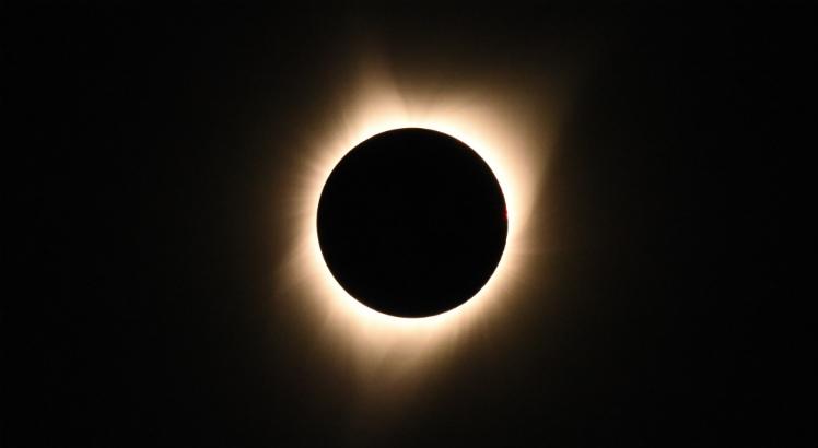 O eclipse solar anular ocorre no sábado, dia 14 de outubro
