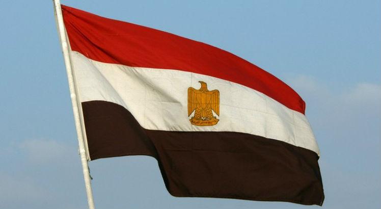 O Egito, o mais populoso dos países árabes, com 102 milhões de habitantes, tem cerca de 60 milhões de internautas, dos quais 49 milhões têm conta nas redes sociais