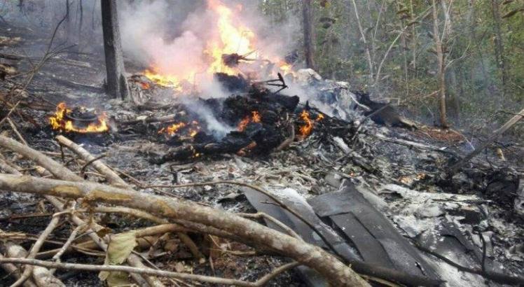 Aeronave cai na Costa Rica e mata 12 pessoas