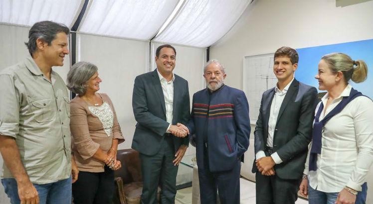 Foto de encontro de Lula com o PSB de Pernambuco, em 2018
