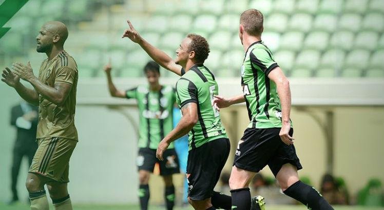 Com gol relâmpago e falhas defensivas, Sport perde por 3x0 em estreia