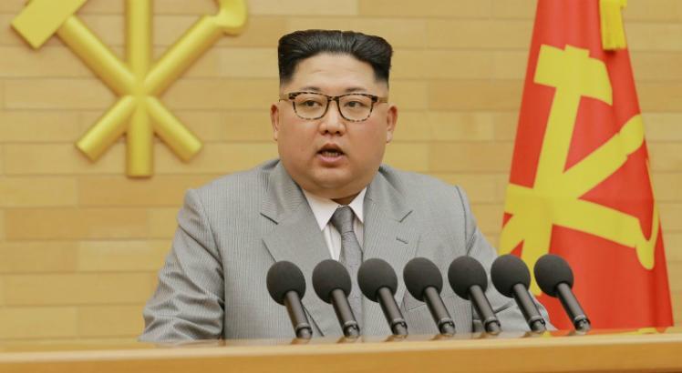 A mídia norte-coreana divulgou imagens de Kim inspecionando ogivas nucleares