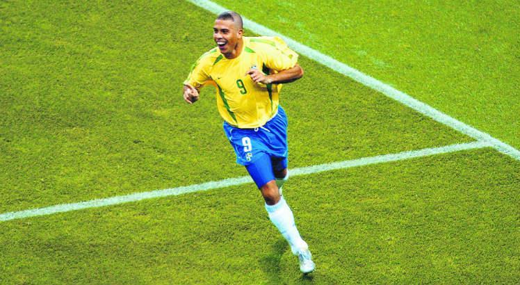 Ronaldo Fen&ocirc;meno marcou hist&oacute;ria na sele&ccedil;&atilde;o brasileira