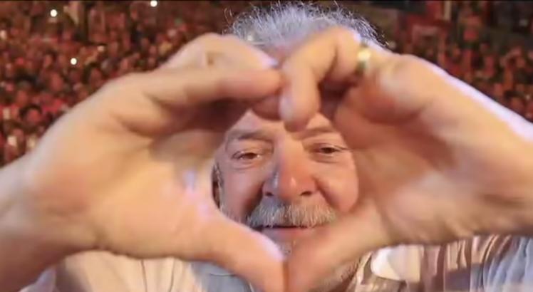 O jingle foi divulgado pelo partido e faz parte do vídeo de lançamento da candidatura de Lula.