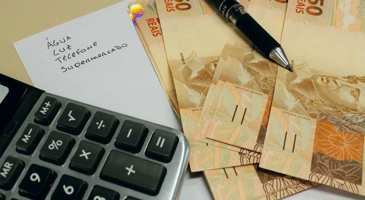 Prévia da inflação na RMR aponta leve deflação em outubro