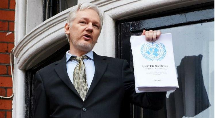 O prolongado asilo diplomático ao fundador do WikiLeaks, Julian Assange, na embaixada equatoriana em Londres  "afetou" a relação entre os dois governos