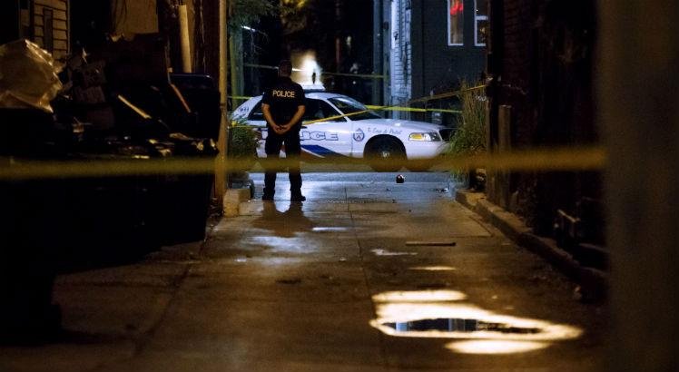 Ataque a tiros deixa mortos e feridos em Toronto