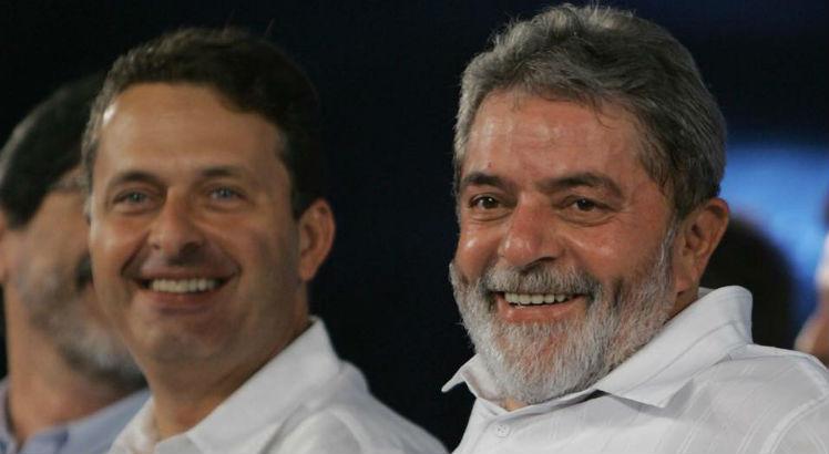 A página do Facebook do ex-presidente Lula publicou um post em homenagem ao ex-governador Eduardo Campos, que faleceu há quatro anos