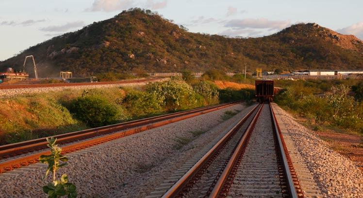 Em 12 anos de obras, ferrovia recebeu R$ 6,2 bilh&otilde;es e n&atilde;o foi conclu&iacute;da