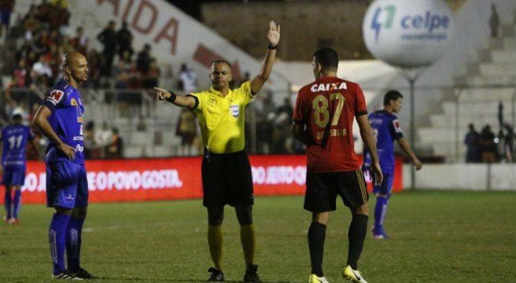 Wilton Pereira Sampaio apitou final do Estadual de 2017 entre Salgueiro x Sport