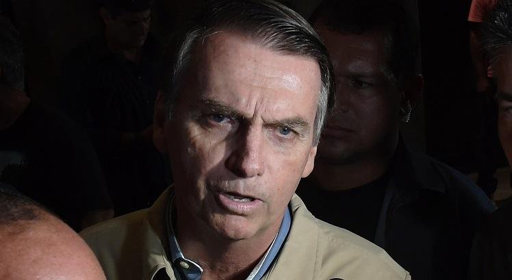 NYT diz que Bolsonaro é 'triste escolha' e 'risco à democracia'