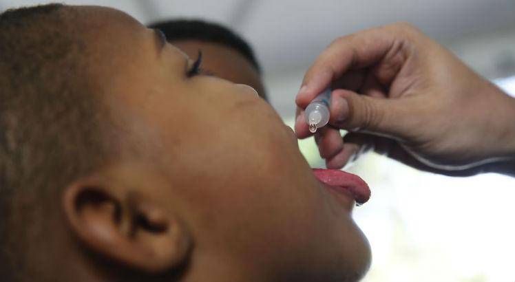 Baixa cobertura vacinal na &uacute;ltima campanha de vacina&ccedil;&atilde;o contra a poliomielite aumenta risco da volta da doen&ccedil;a ao Brasil