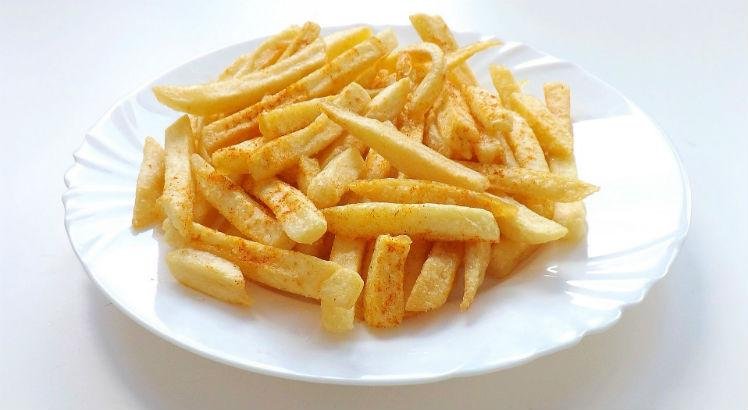 Como usar o vinagre para deixar sua batata frita crocante