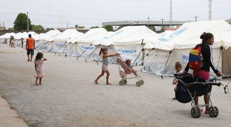 O ministro grego da Migra&ccedil;&atilde;o, Notis Mitarachi, chamou o acontecido de &quot;vergonha para a civiliza&ccedil;&atilde;o&quot;