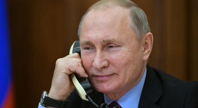 Rússia prende americano suspeito de espionagem