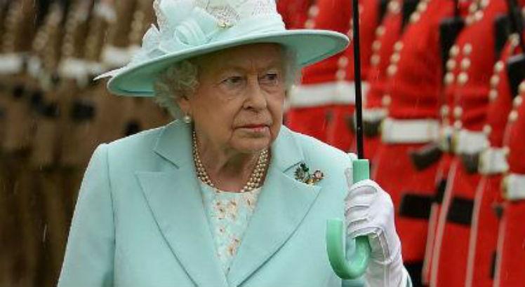 Elizabeth II, que acaba de celebrar o 70&ordm; anivers&aacute;rio de seu reinado, testou positivo para covid-19 no domingo