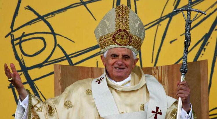 O papa emérito afirmou que a Revolução de 1968 defendeu uma "liberdade sexual" sem "normas", que fazia da pedofilia algo "permitido e apropriado"