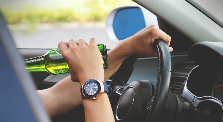 30% dos motoristas admitiram dirigir, ainda que raramente, após consumir bebida alcoólica