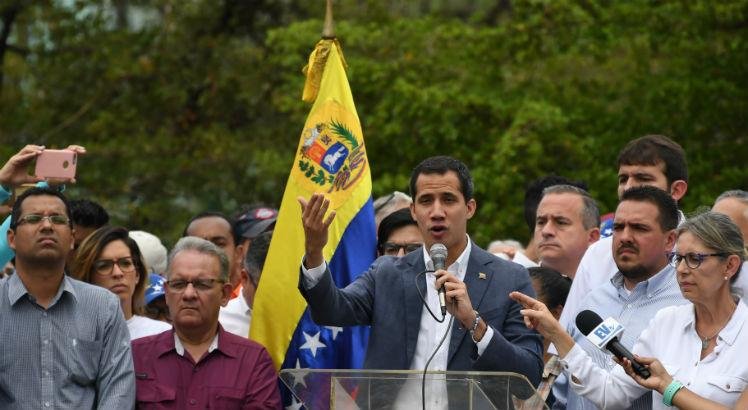 Apoio do Irã a Maduro ameaça segurança da América Latina, diz Guaidó
